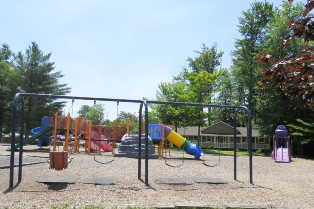 The Family Getaway Villa Tobyhanna ภายนอก รูปภาพ